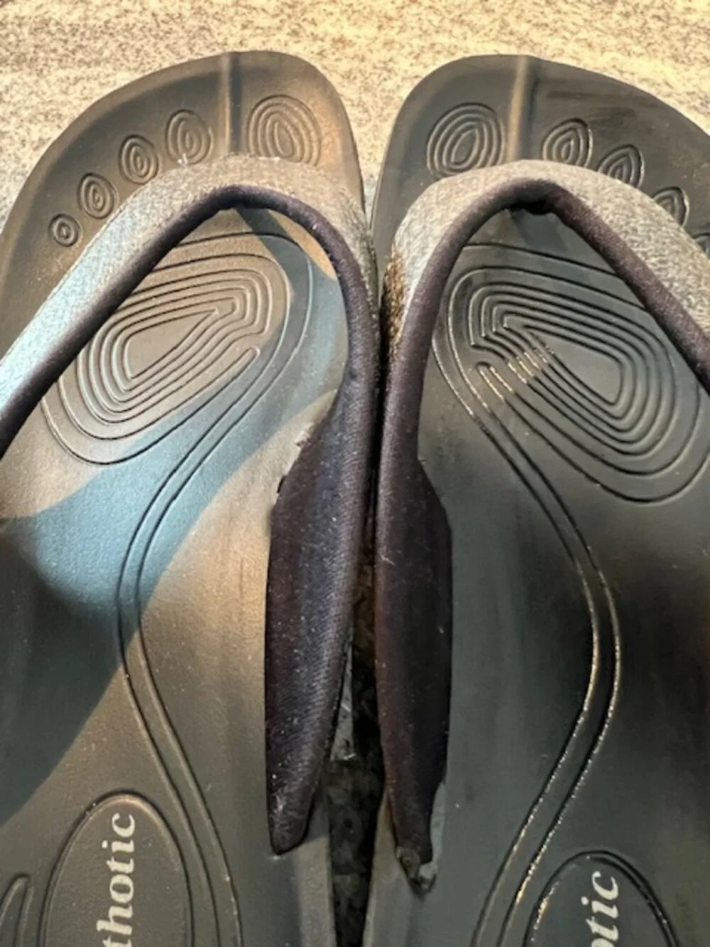 Aerothotic flip flops ergonomic footbed padded straps beachy comfort casual wear